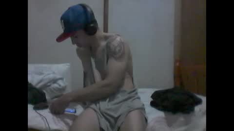 Snapshot of erickfitnes chatting on September 12, 2:33 am Masturbation online show from September 12, 2:33 am