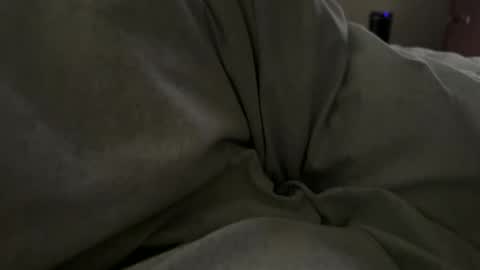 Snapshot of erik84915 chatting on April 17, 2:09 pm erik84915 online show from April 17, 2:09 pm