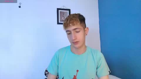 Snapshot of erik_golden_ chatting on June 17, 7:48 pm I am Erik online show from June 17, 7:48 pm