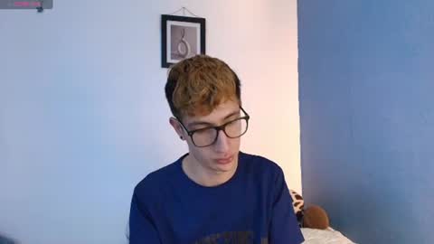Snapshot of erik_golden_ chatting on June 26, 9:08 pm I am Erik online show from June 26, 9:08 pm