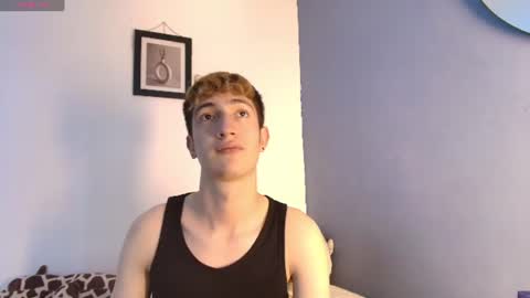 Snapshot of erik_golden_ chatting on July 11, 9:16 pm I am Erik online show from July 11, 9:16 pm