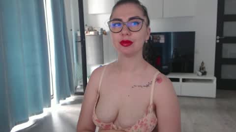 Snapshot of erika_foxxxx chatting on July 2, 7:14 am Erika X online show from July 2, 7:14 am