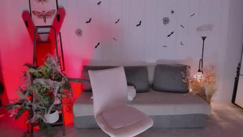 Snapshot of erika_kim chatting on October 26, 5:57 am erika_kim online show from October 26, 5:57 am