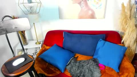 E R I K A  - L  Y R I C S online show from April 26, 3:32 pm