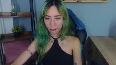 Snapshot of erika_stevens chatting on November 14, 12:42 am E R I K A - SAGITARIO..... online show from November 14, 12:42 am