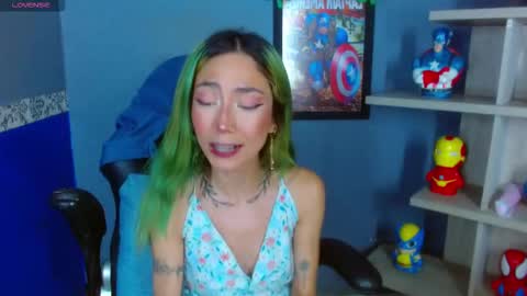 Snapshot of erika_stevens chatting on November 27, 1:29 am E R I K A - SAGITARIO..... online show from November 27, 1:29 am