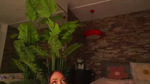 Snapshot of erikabee chatting on June 18, 7:07 pm Venus Skye online show from June 18, 7:07 pm