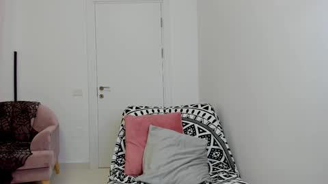 Snapshot of erikabeee1 chatting on November 10, 6:34 am Erikabeee online show from November 10, 6:34 am