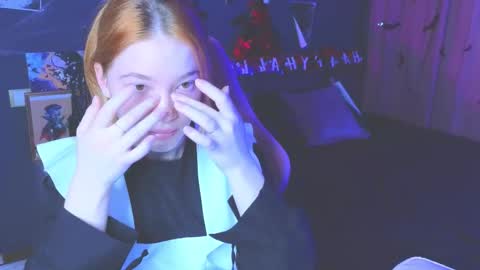 Snapshot of erikabrian chatting on October 25, 7:49 am erikabrian online show from October 25, 7:49 am