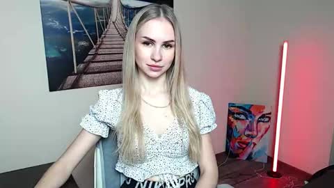 Snapshot of erikagavin chatting on December 5, 1:09 pm Erika online show from December 5, 1:09 pm