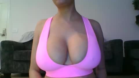 erin2025 online show from November 17, 4:40 am