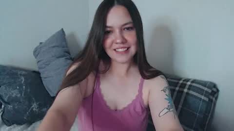 Snapshot of erin_love_ chatting on May 29, 12:58 pm Erin online show from May 29, 12:58 pm