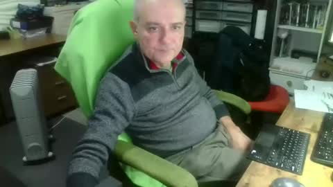 ernello online show from October 20, 7:47 pm