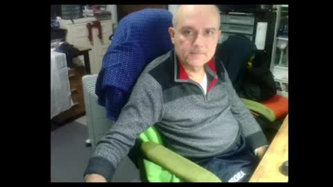 Snapshot of ernello chatting on June 27, 12:22 pm ernello online show from June 27, 12:22 pm