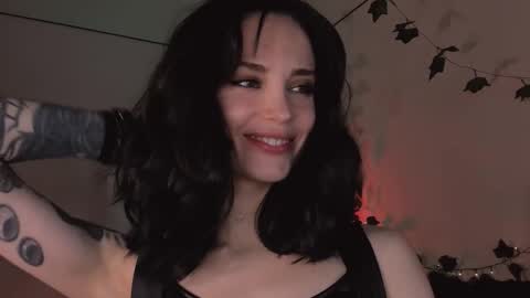 Snapshot of erohaze chatting on October 31, 5:47 pm erohaze online show from October 31, 5:47 pm