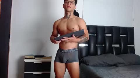 Eros online show from January 9, 5:37 pm