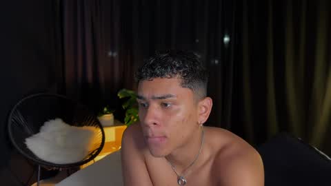 Eros Wild online show from March 1, 3:52 am