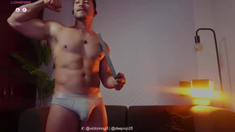 eroswolf online show from May 11, 9:01 pm
