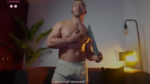eroswolf online show from May 18, 11:32 pm