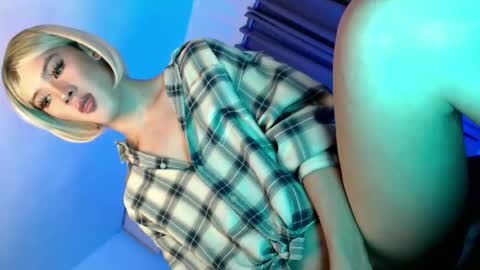 erotic_empress18 online show from June 19, 8:34 pm