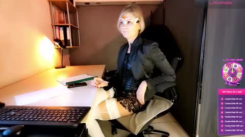 Eva online show from November 9, 10:02 am