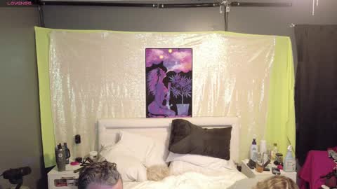 Cash  Carry Fox online show from October 17, 12:14 am