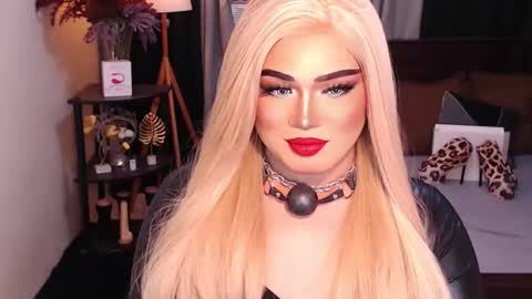 Snapshot of eroticfowler69 chatting on December 14, 3:58 pm Anastasia online show from December 14, 3:58 pm