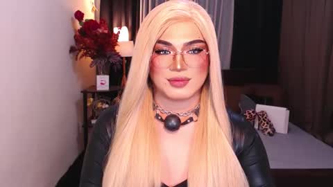 Snapshot of eroticfowler69 chatting on December 23, 6:16 pm Anastasia online show from December 23, 6:16 pm