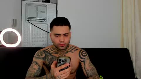 Eroxxx online show from June 18, 6:57 am