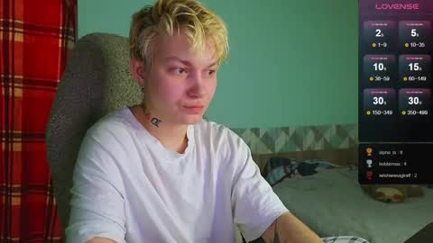 Snapshot of esajukyy chatting on December 17, 4:53 pm esajukyy online show from December 17, 4:53 pm