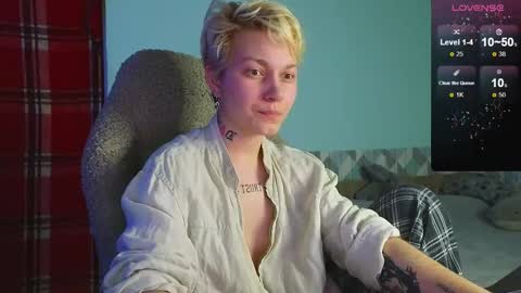 Snapshot of esajukyy chatting on December 20, 2:16 pm esajukyy online show from December 20, 2:16 pm