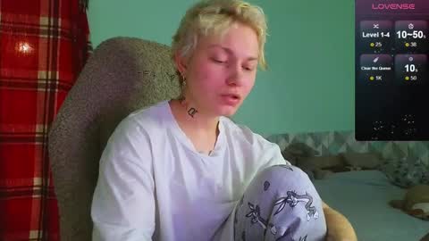 Snapshot of esajukyy chatting on January 6, 2:58 am esajukyy online show from January 6, 2:58 am