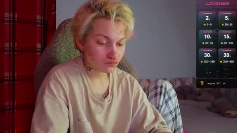 Snapshot of esajukyy chatting on February 10, 1:44 pm esajukyy online show from February 10, 1:44 pm