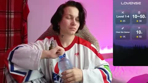 Snapshot of esajukyy chatting on September 16, 10:49 am esajukyy online show from September 16, 10:49 am