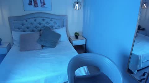 Escarlet online show from September 15, 1:22 pm