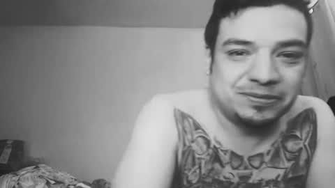 escodamus12 online show from March 10, 4:14 pm