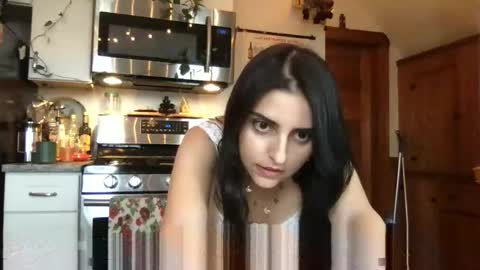 esimaralda online show from April 22, 7:26 pm