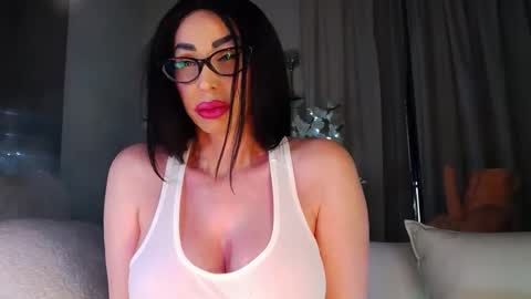 Esther online show from September 24, 9:18 pm