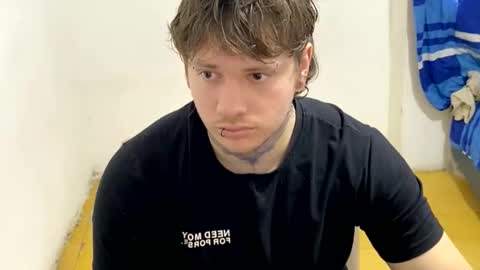 eskol212 online show from February 25, 6:06 pm