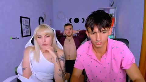 esma_shine online show from September 14, 3:05 am