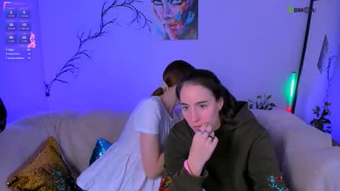 esma_shine online show from October 16, 7:48 pm