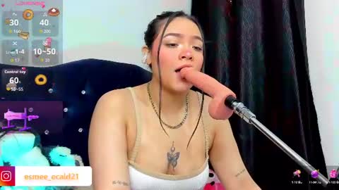 Snapshot of esmecaldwel chatting on June 16, 6:10 pm Esme Caldwel online show from June 16, 6:10 pm