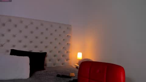 esmeralda  online show from February 8, 6:22 pm