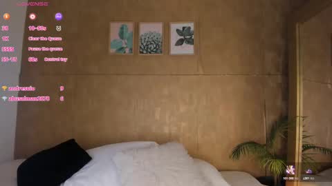 Snapshot of esmeralda__g chatting on March 9, 7:48 pm Esmeralda G online show from March 9, 7:48 pm