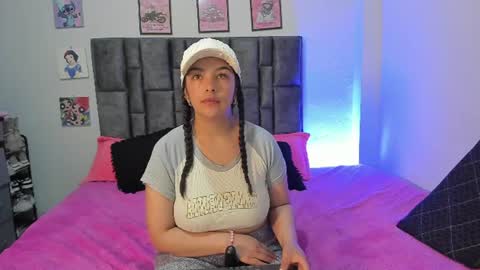 Perla online show from June 18, 11:42 pm