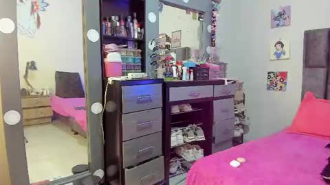 Perla online show from July 17, 6:31 am
