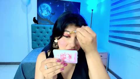 Snapshot of esmeraldachantre chatting on November 11, 11:32 am Esmeralda online show from November 11, 11:32 am