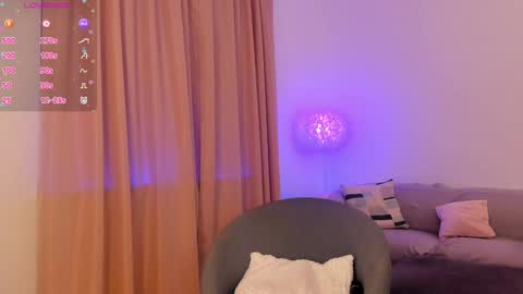 Esmi online show from January 13, 6:59 pm