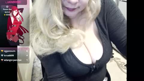 Esra online show from November 1, 6:37 am