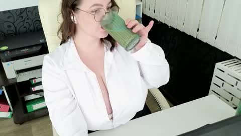 Ava online show from May 5, 1:46 am